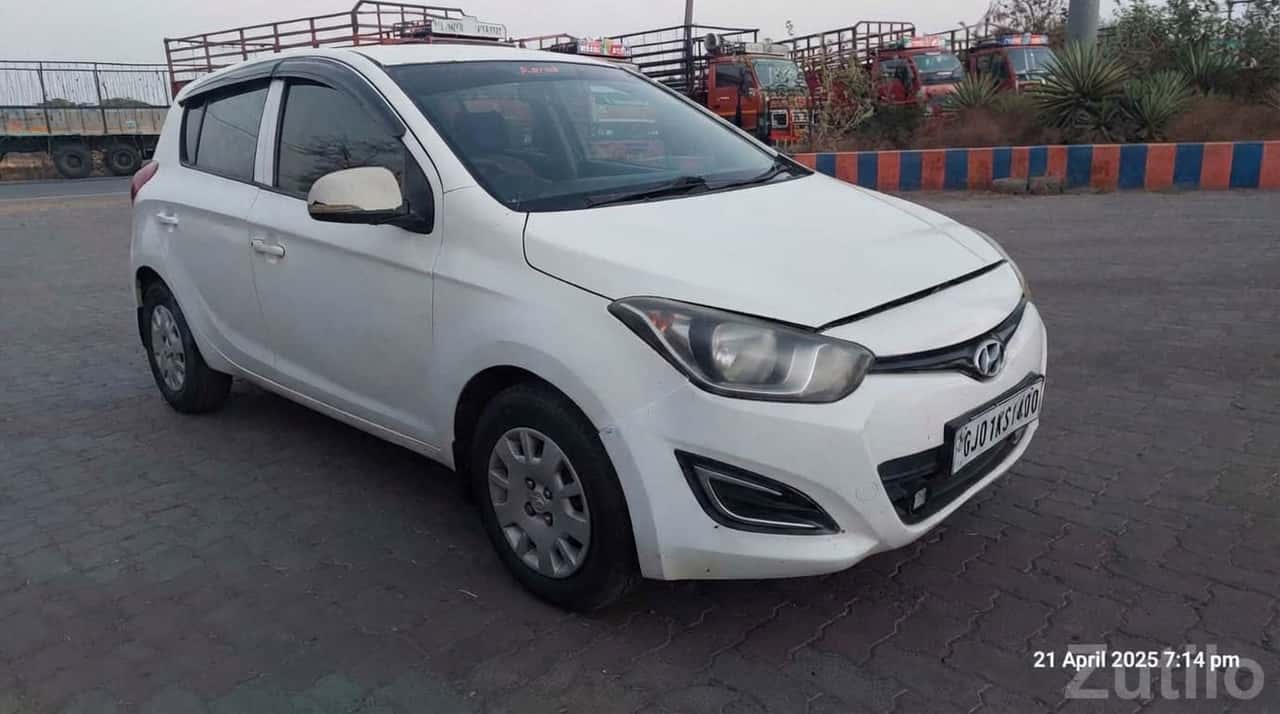 Hyundai i20 White Hatchback for Sale Hyundai i20 White Hatchback for Sale