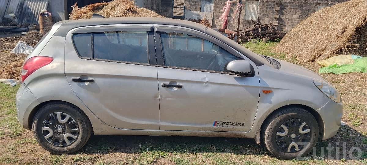 Hyundai i20 Silver Hatchback for Sale