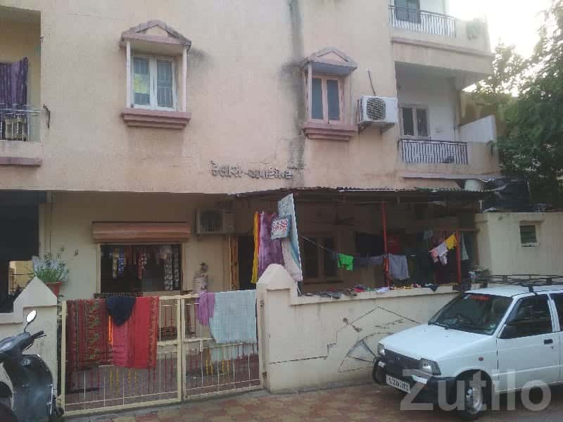 2 Room Kitchen Flat for Sale VV Nagar