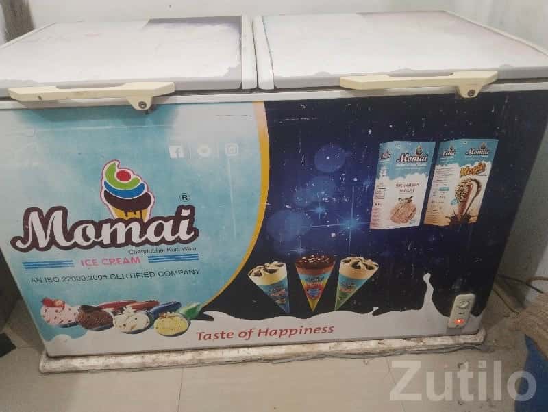 Momai Ice Cream Deep Freezer in Good Condition