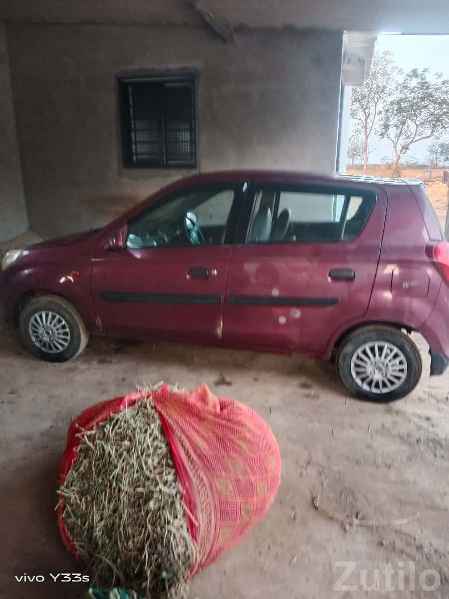2013 Maroon Small Car with New Tyres