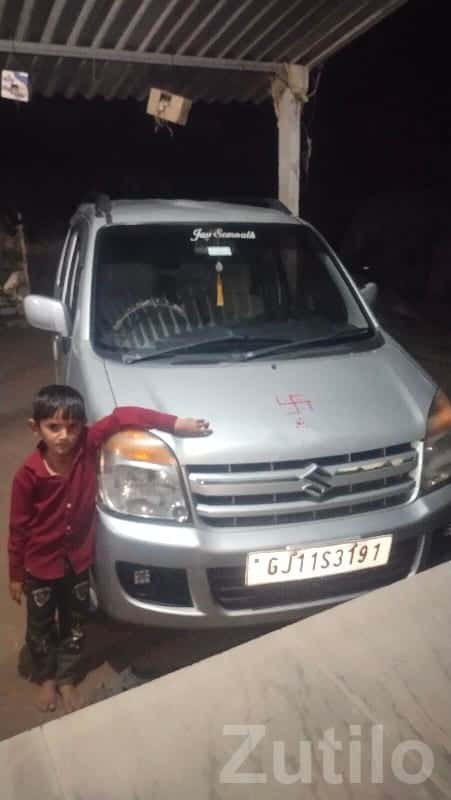 Maruti Suzuki WagonR Model 8 Silver Car