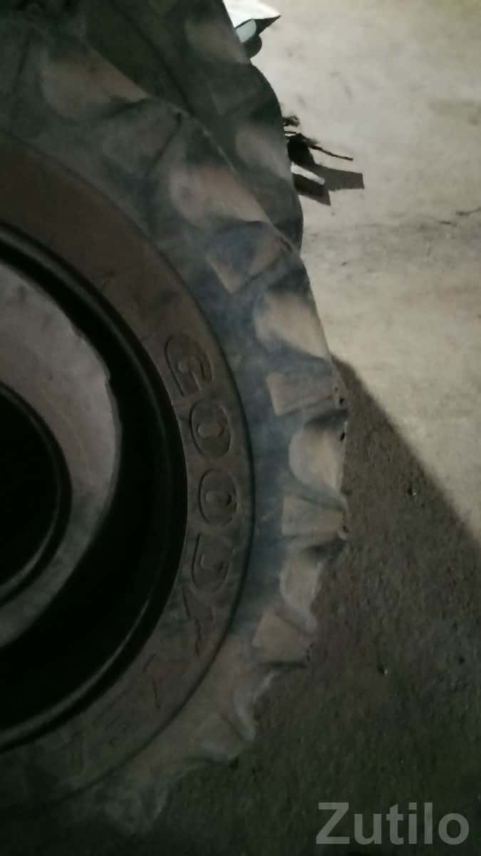 13.6-28 Goodyear Tractor Tyre for Sale