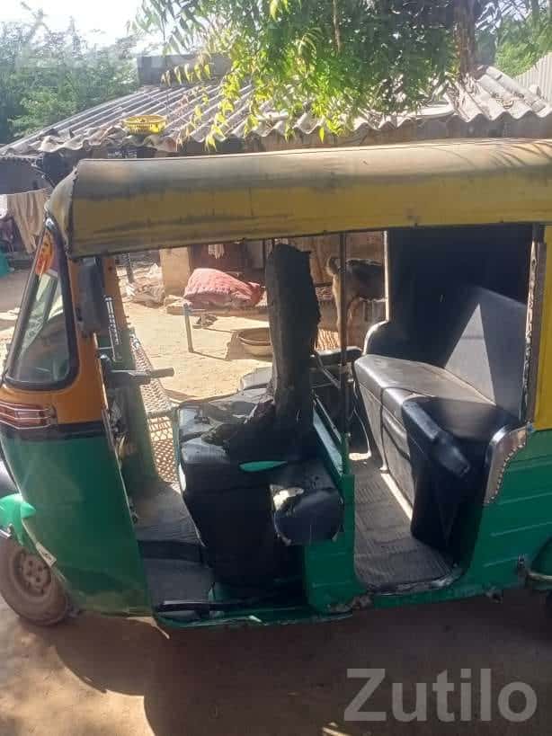2018 CNG Petrol Auto Rickshaw
