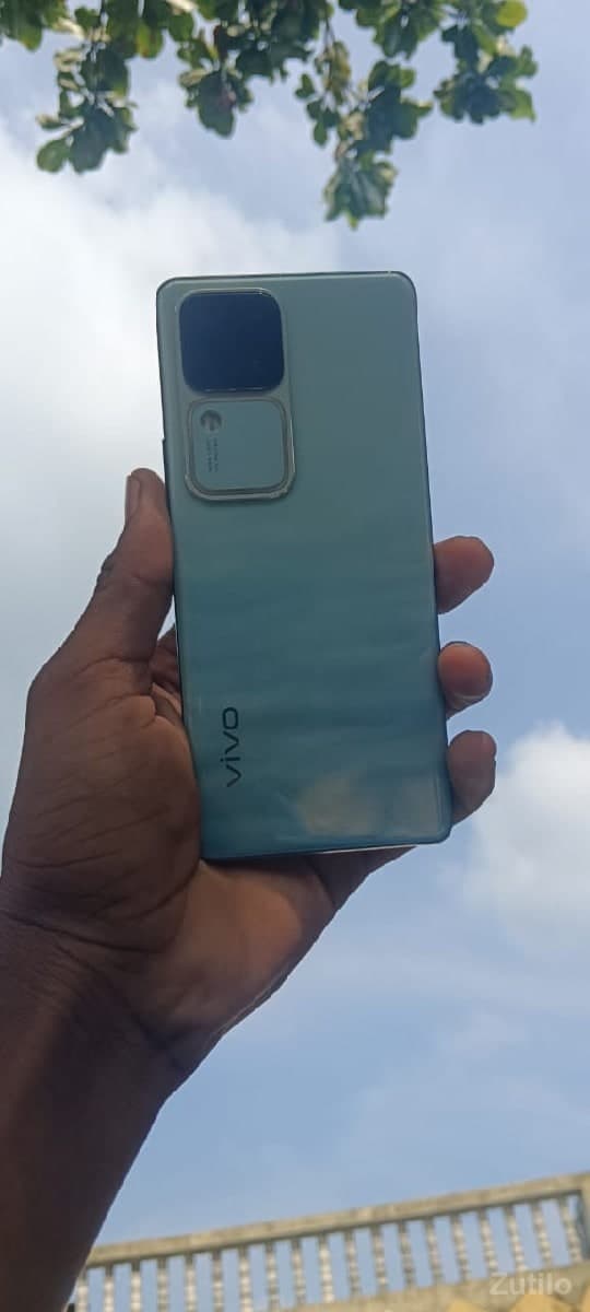 vivo v30 image 2