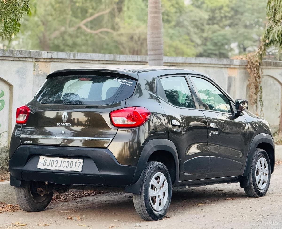 kwid image 2