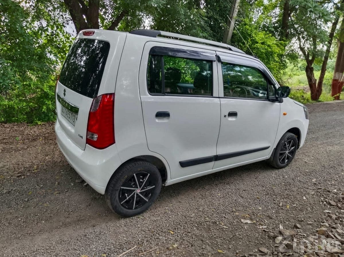 White Maruti WagonR with Alloy Wheels image 3