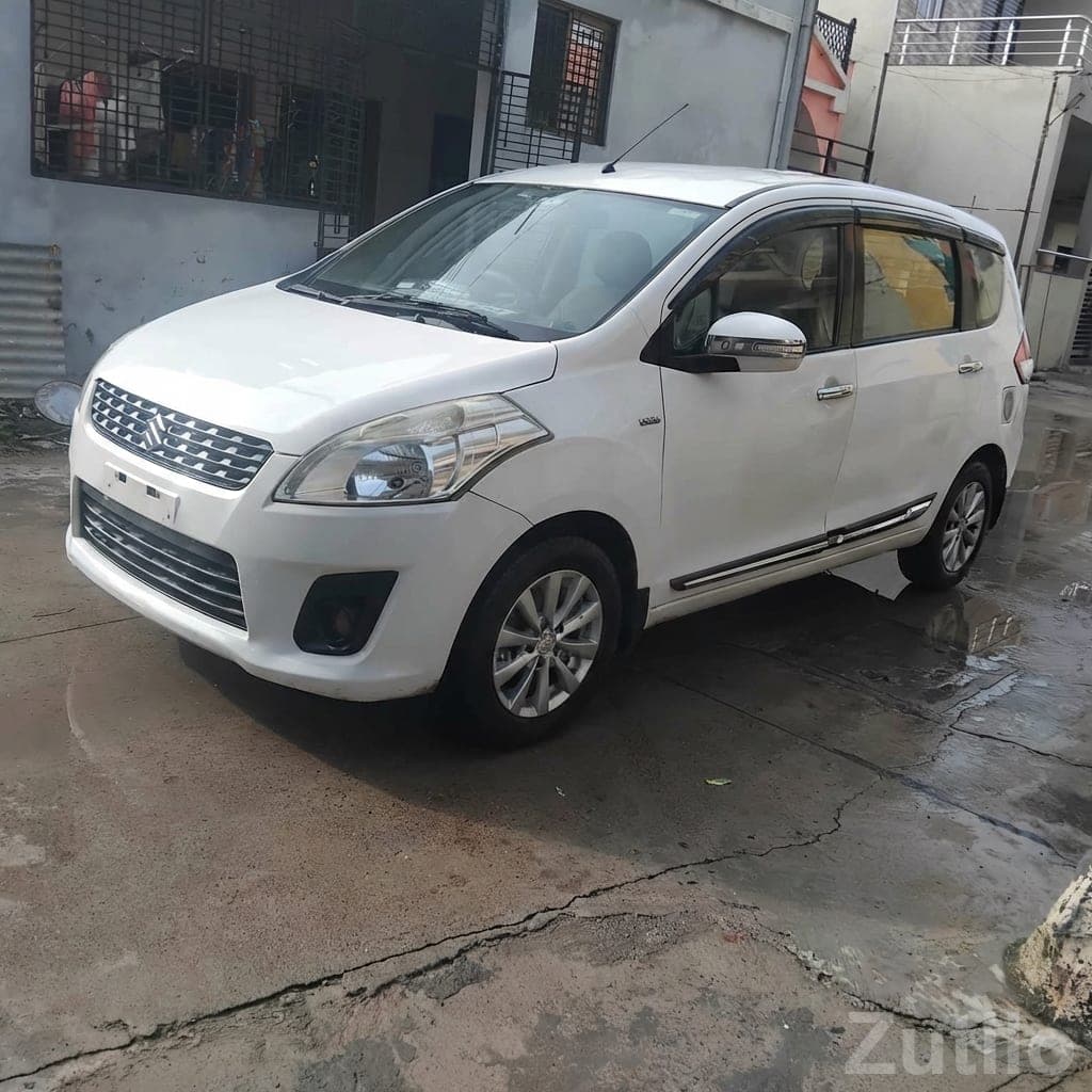 White Maruti Suzuki Ertiga MPV image 3