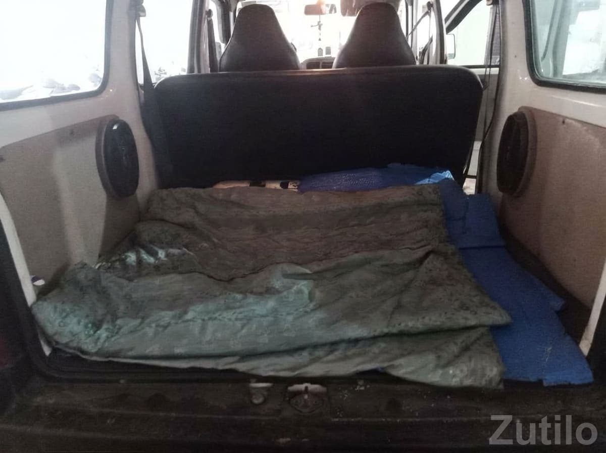 Well-Maintained Used Family Car Interior image 2