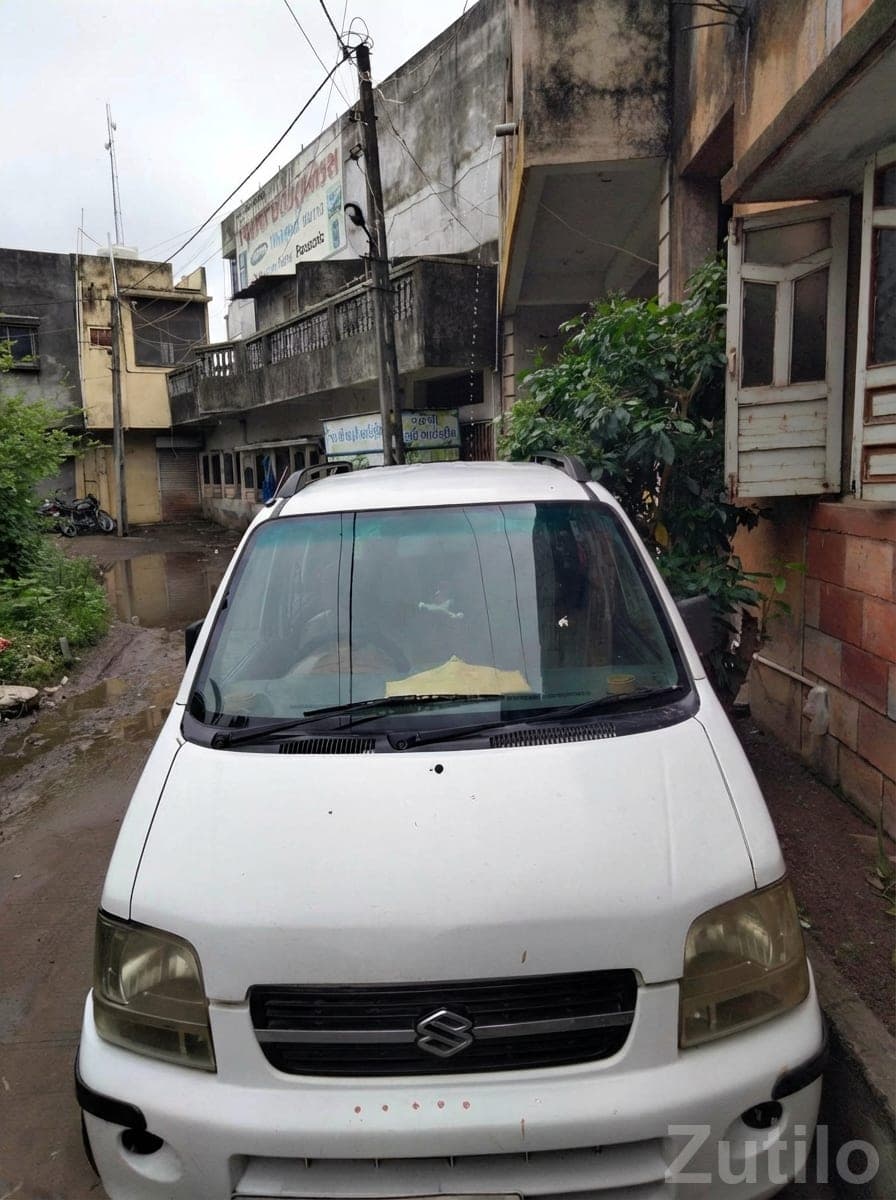 Maruti Suzuki WagonR White Used Car image 3