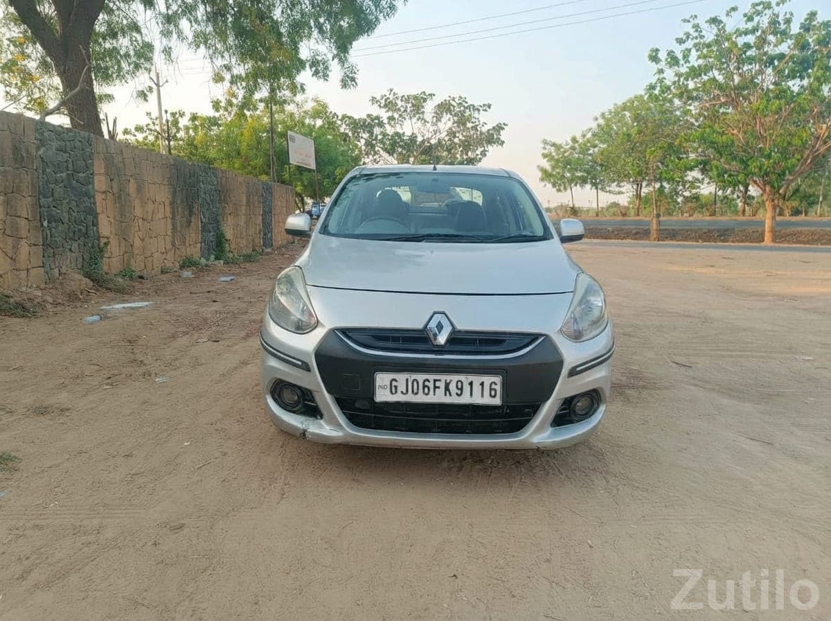 Renault Scala Silver Sedan Car image 2