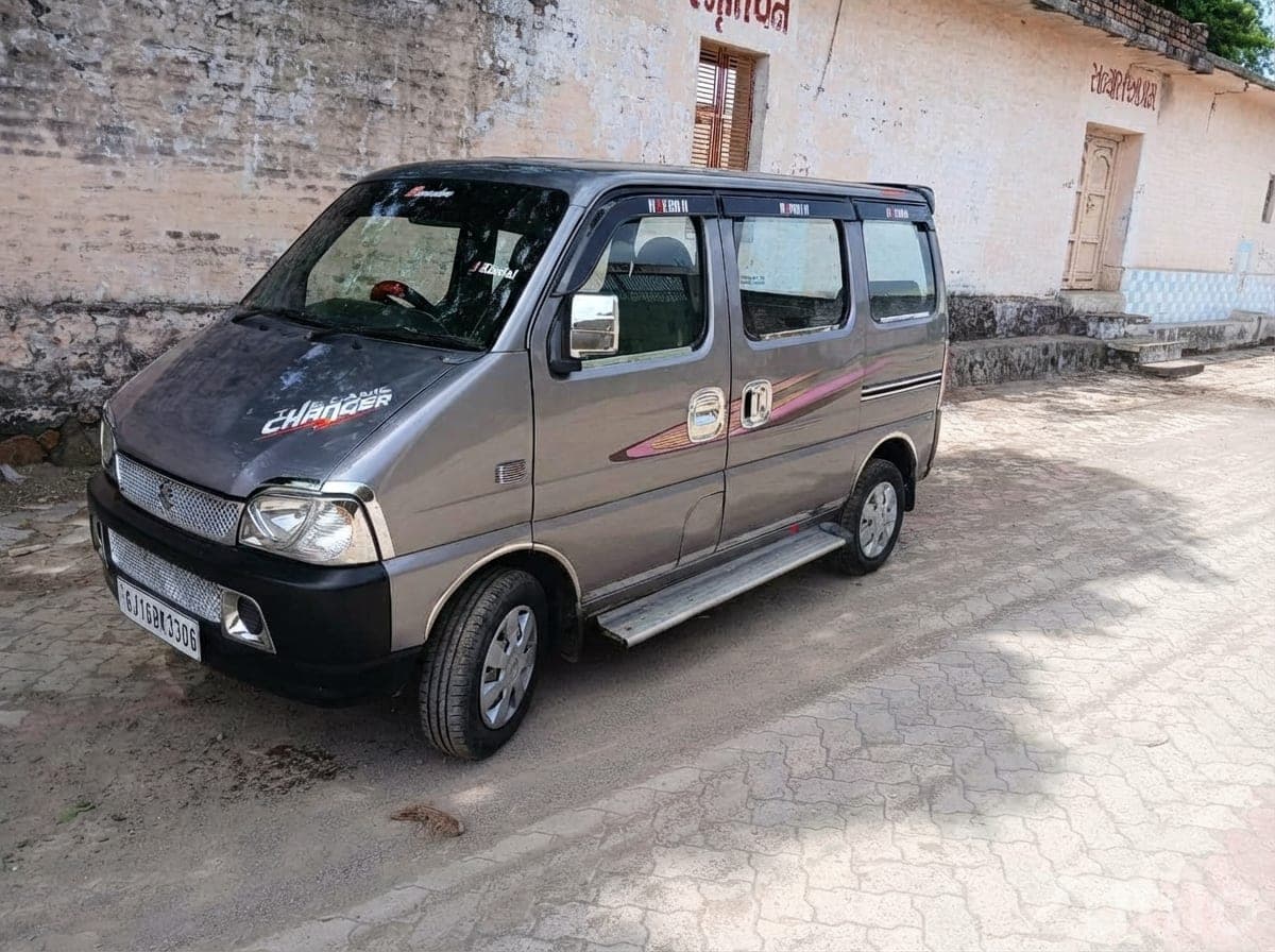 Maruti Eeco Grey Family Van