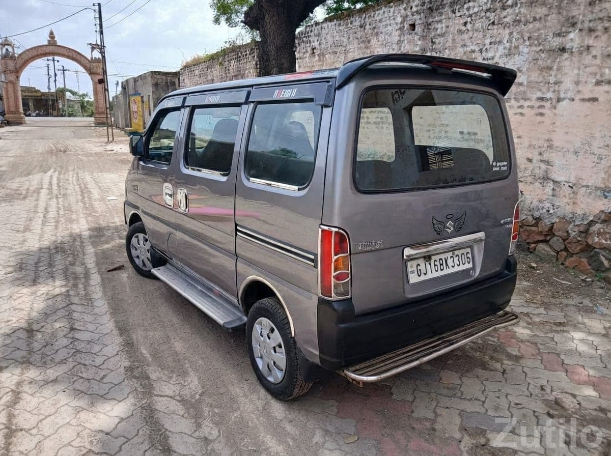 Maruti Eeco Grey Family Van image 2
