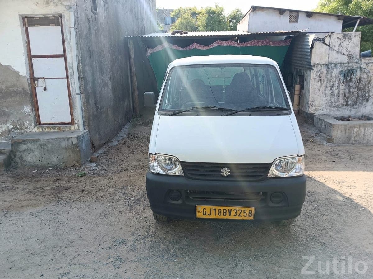 Eco Star White Family Van Car image 4