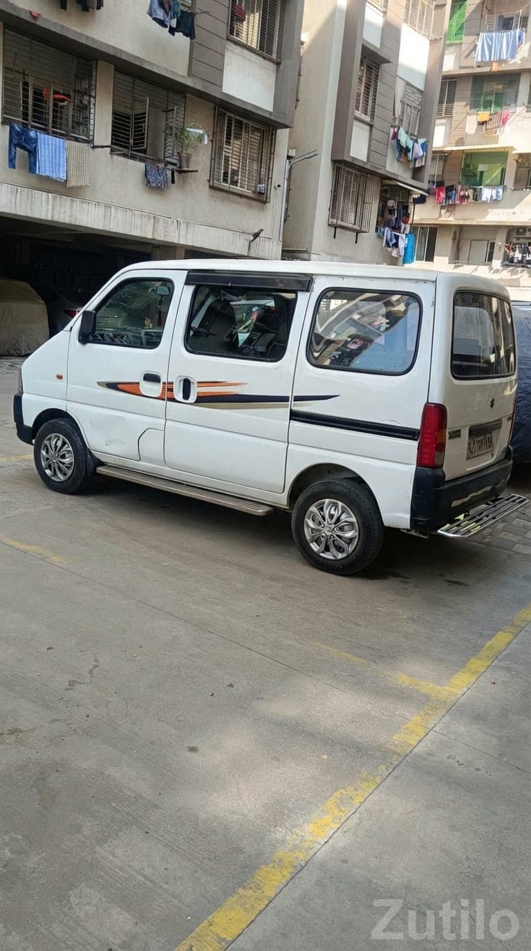 Maruti Suzuki Eeco White Family Van image 2