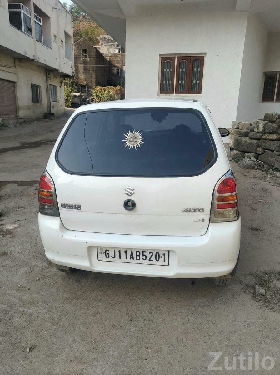 Maruti Alto LXi White – Reliable City Car image 2
