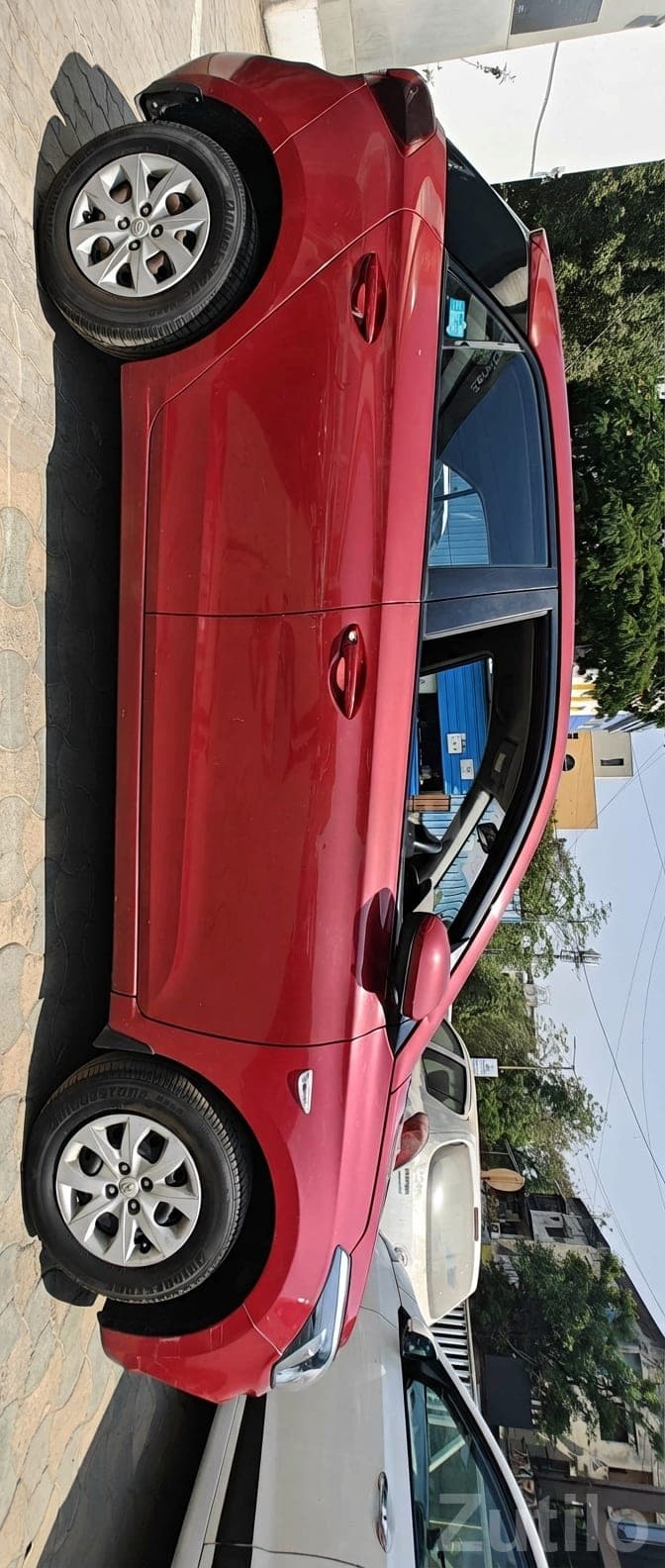 Red Hyundai i20 Sporty Hatchback image 3