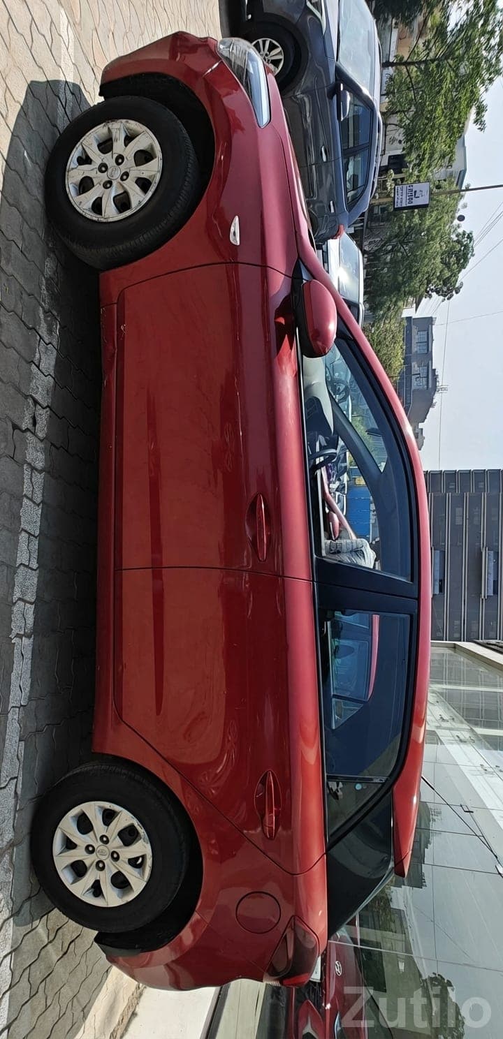 Red Hyundai i20 Sporty Hatchback image 4