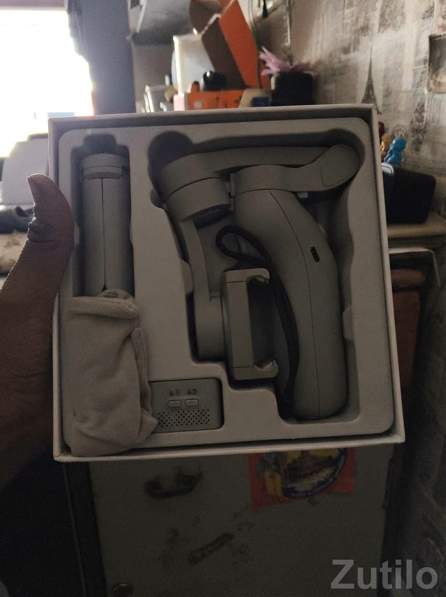 Digitek 3-Axis Foldable Smartphone Gimbal image 2