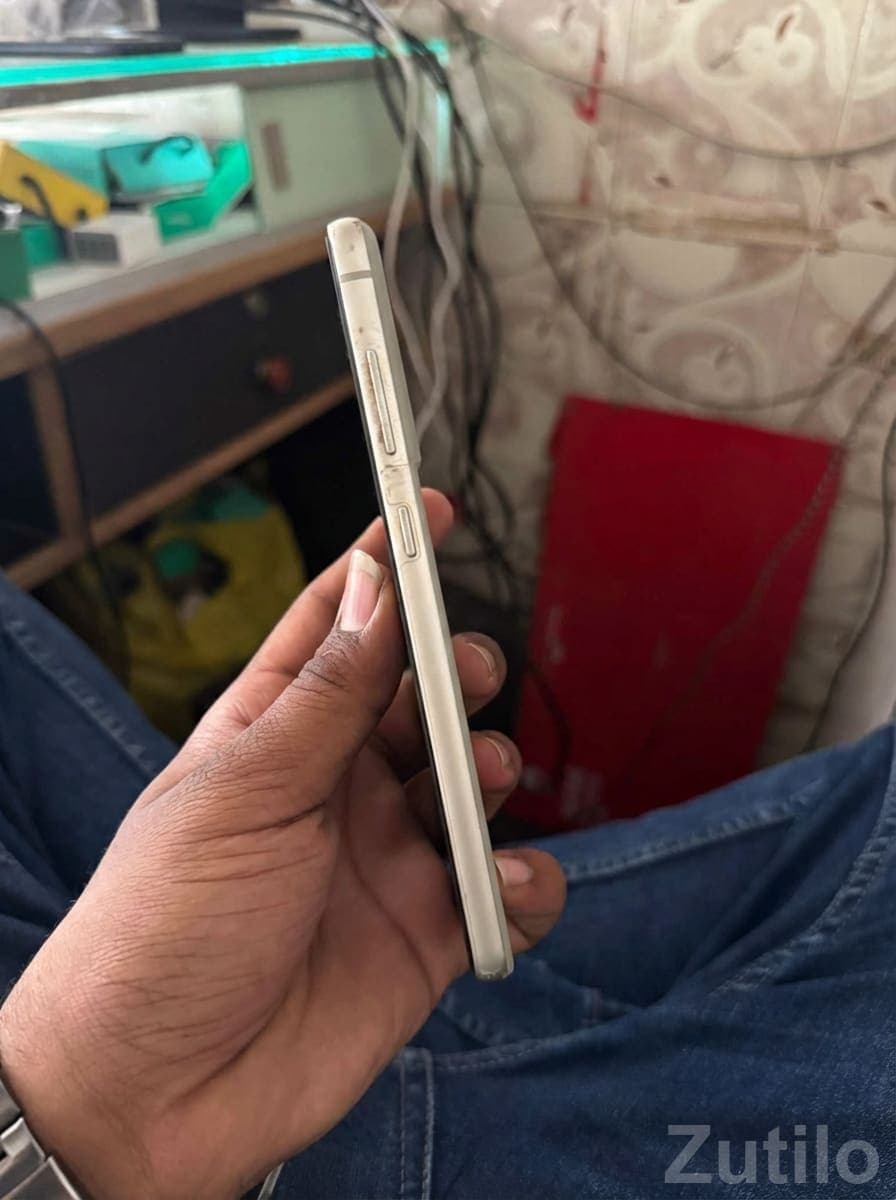 Slim Gold Smartphone in Good Condition
