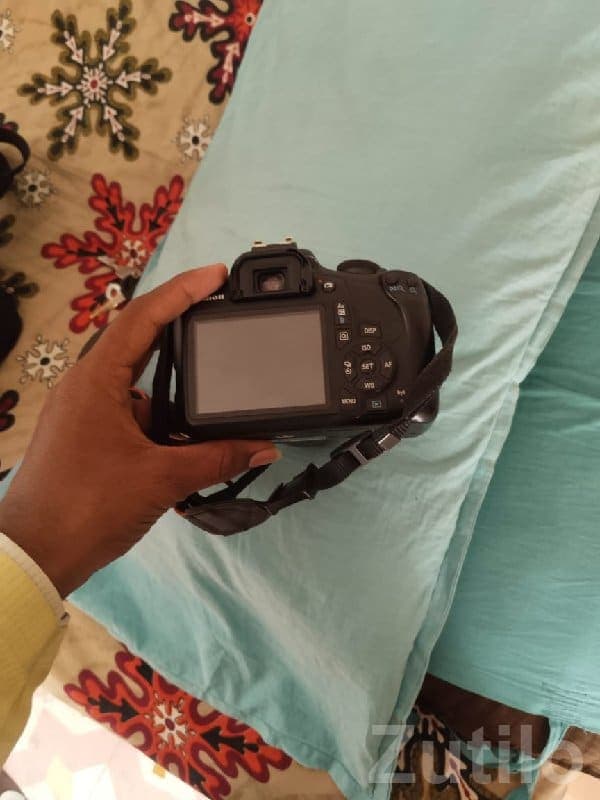 Canon DSLR Camera with LCD Screen