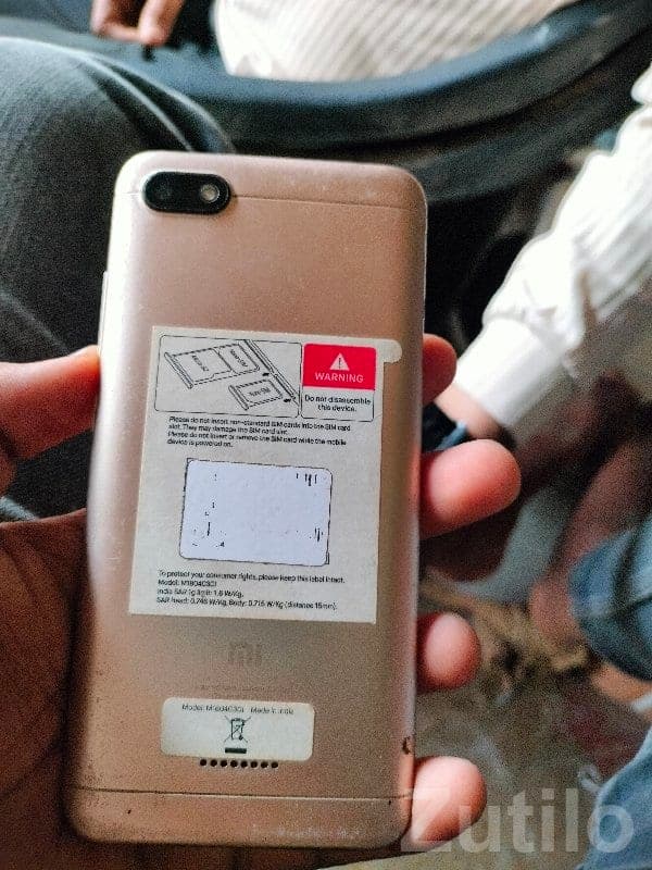 Used Mi Smartphone – White 4G Android image 3