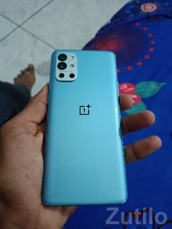 OnePlus Smartphone with AMOLED Display image 3