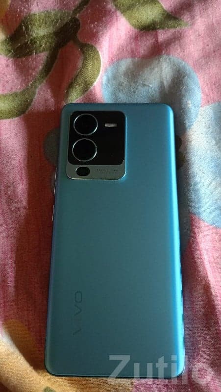 Vivo Full Screen Smartphone Black image 3