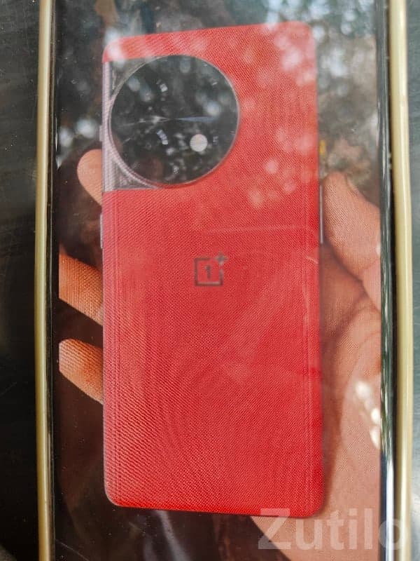 Sleek Android Smartphone – Great Condition image 2