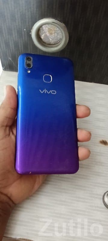Vivo Gradient Blue‑Purple Smartphone
