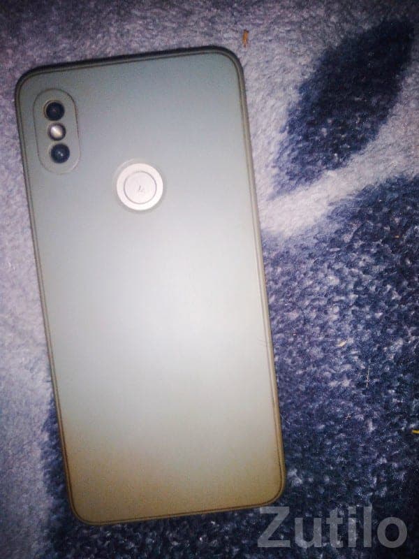 Used White Bezel Android Smartphone image 2