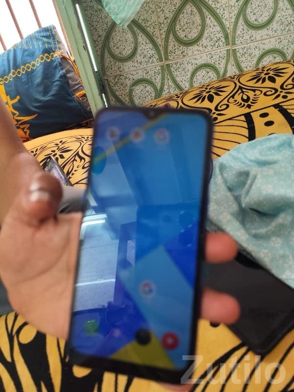 Realme Blue Smartphone with Dual Camera image 2