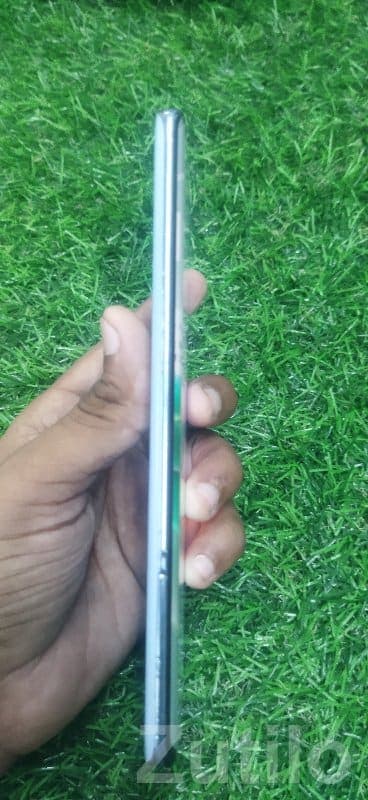 Vivo V27 Sleek Bezel-Less Smartphone image 2