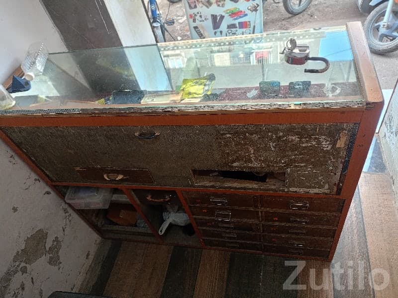 Glass Mobile Display Counter Table image 3