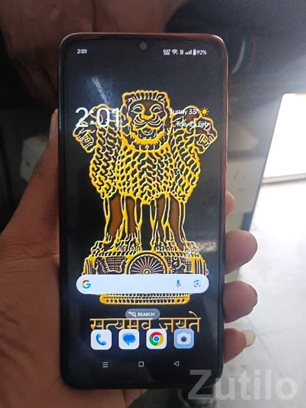 Used Touchscreen Smartphone – Black image 2