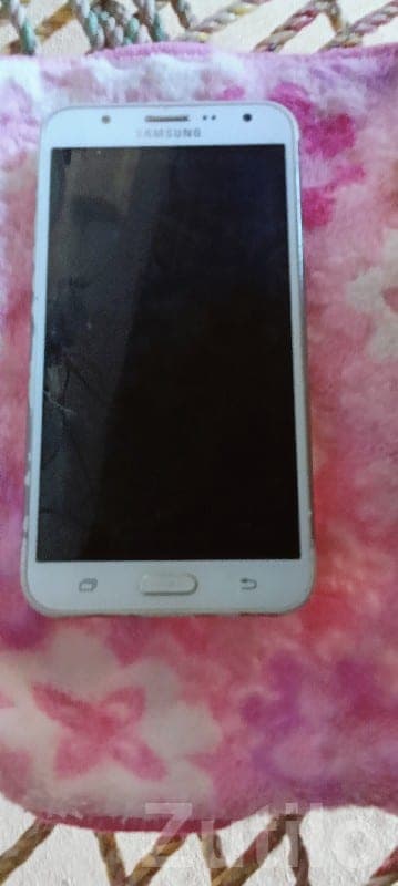 Samsung White Android Mobile Phone image 2