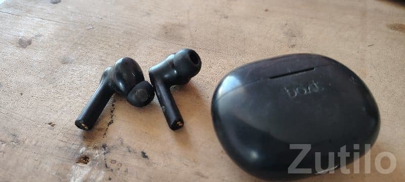 boAt Wireless Earbuds with Charging Case