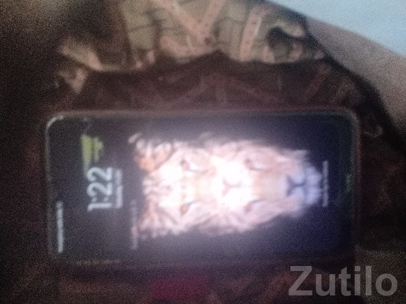 Redmi 8 Smartphone With Faulty Display image 2