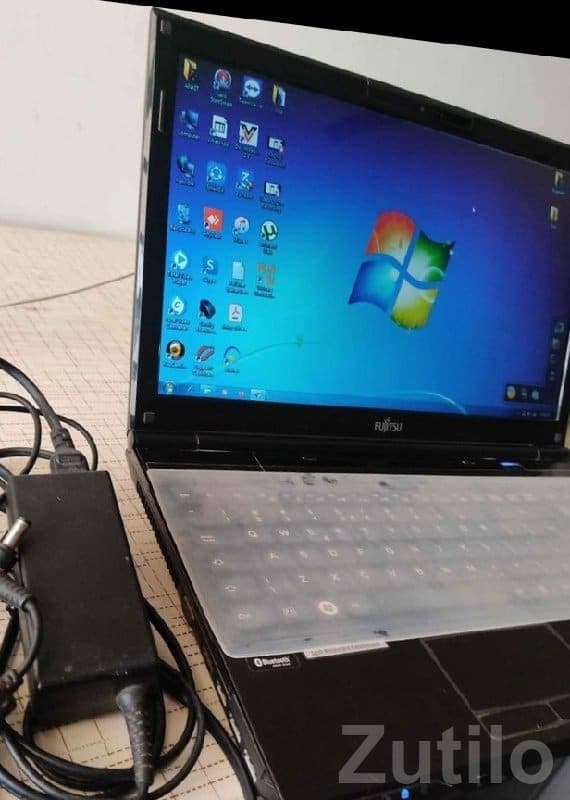 Fujitsu Windows 7 Laptop 4GB RAM image 2
