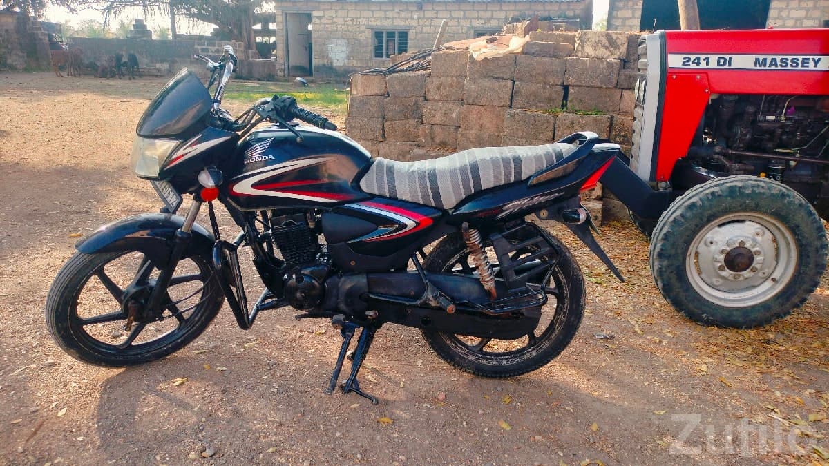 Honda CB Shine 2016 Used Bike for Sale image 2