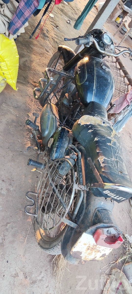 Old Royal Enfield Bullet Bike for Sale image 2