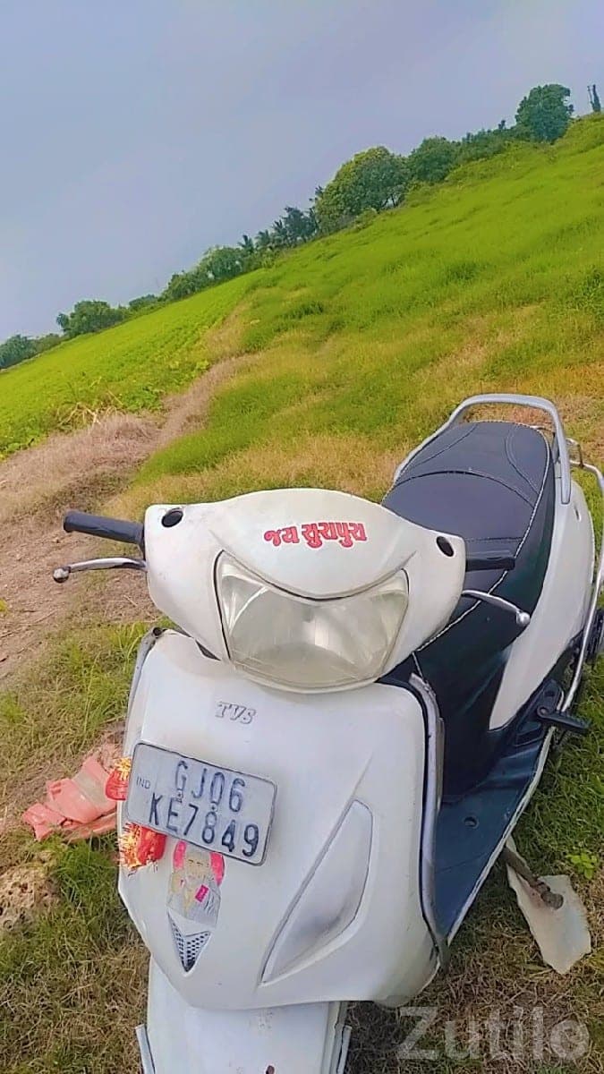 TVS Jupiter Scooter with New Battery RC image 3