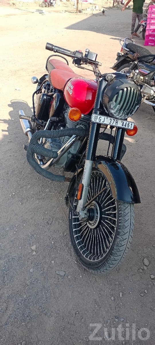 Royal Enfield Bullet Classic 2020 Bike image 3
