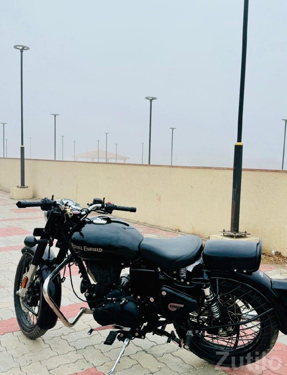 Royal Enfield Classic 350 2021 Bike image 3