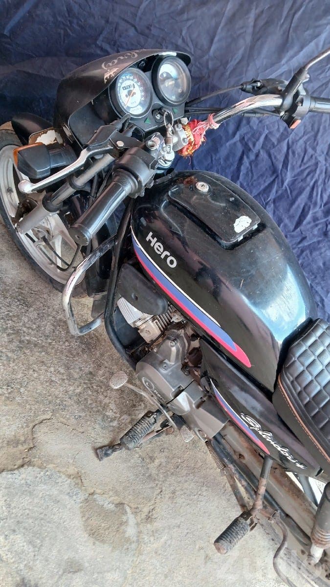 2017 Hero Splendor Bike for Sale image 3