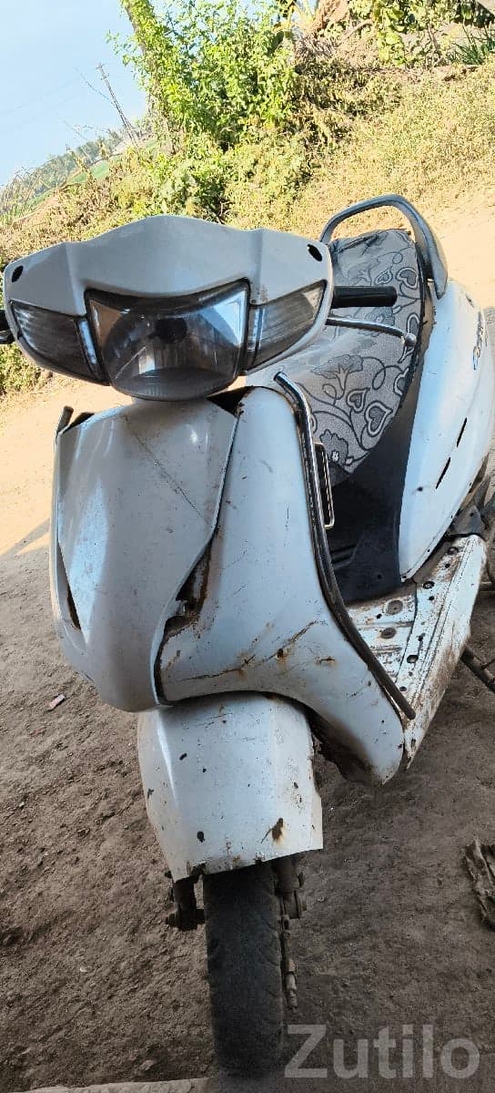 Honda Activa 2013 Used Scooter image 2