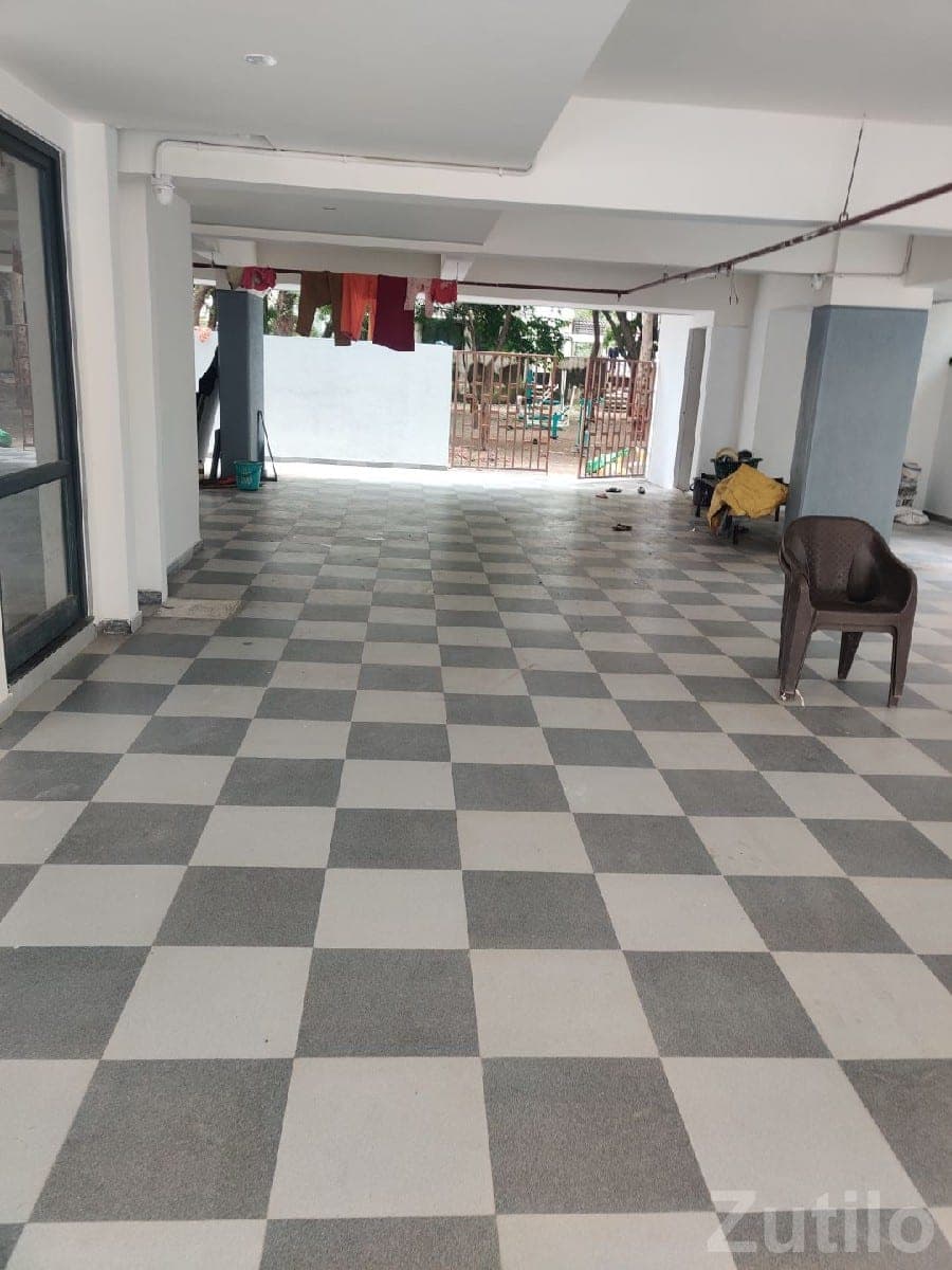 Spacious 3BHK Flat for Sale Jamkandorna image 3