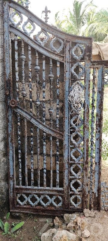 Old Iron Gate for Sale image 3