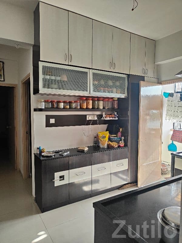 Fully Furnished 2 BHK Flat for Sale image 3