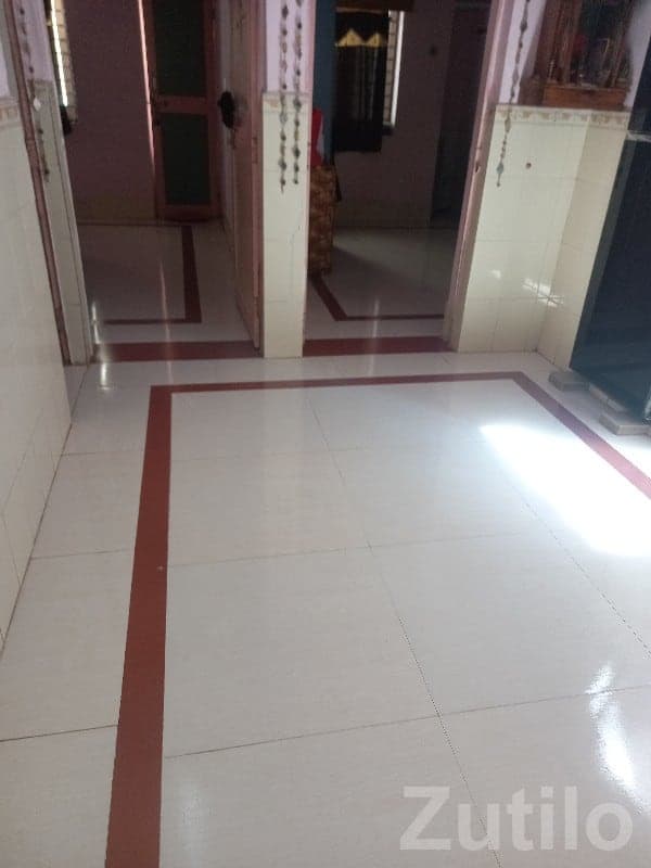 Residential House for Sale in Keshod image 2